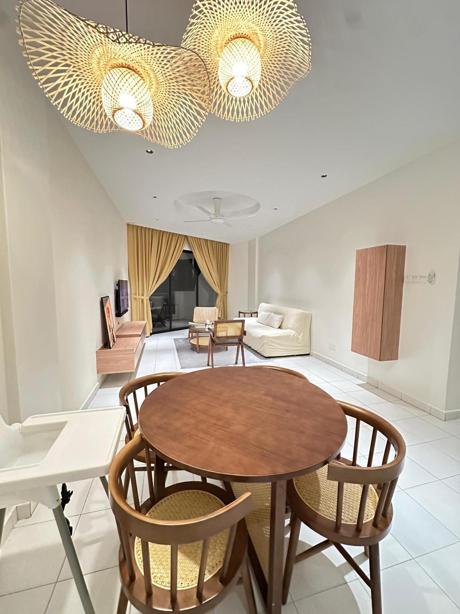 Newly Renovated Comfy Beachfront View At Seri Bulan 포트딕슨 외부 사진